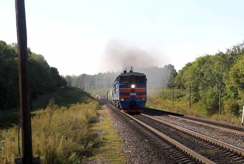 В Брянской области на железнодорожных путях сработало неизвестное взрывное устройство