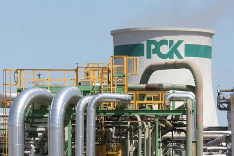 Немецкий чиновник: Эмбарго на поставки российской нефти в Европу делает Россию богаче и сильнее