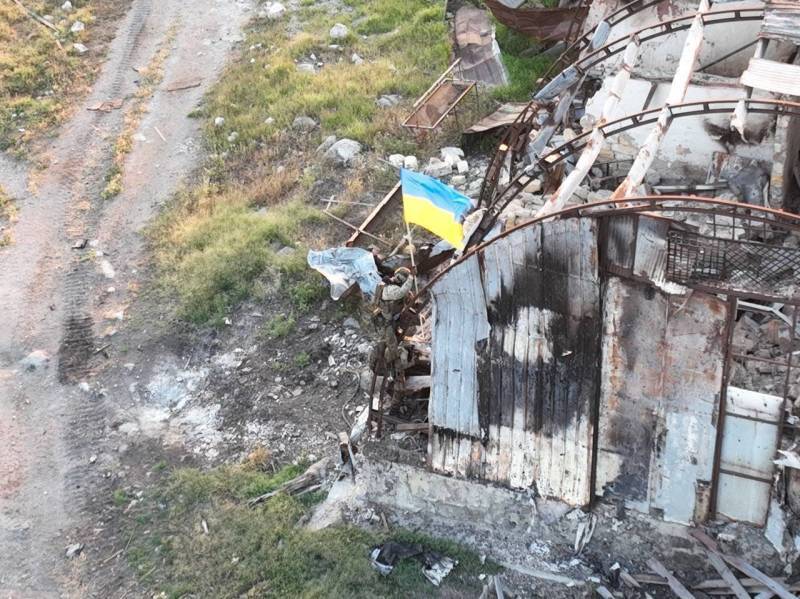В снятое украинскими военными на Змеином видео попали разбитые российские ЗРК «Тор-М2» и «Панцирь-С1»